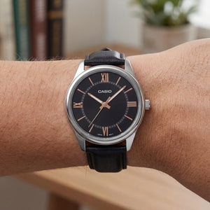 Casio Men's Watch — face detail, Analog display