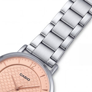 Casio LTP-VT04D-4A Women's Watch — front view, Quartz movement 34mm