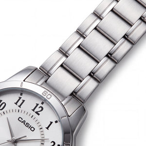 Casio MTP-V004D-7B Men's Watch — front view, Quartz movement 41.5mm