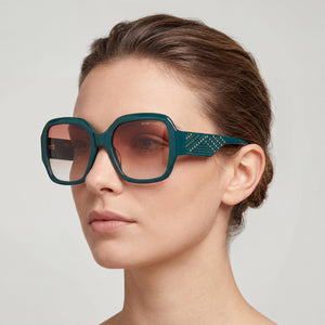Guess GM00014 98F Green Sunglasses Women — lifestyle wear, holiday photos and sightseeing days