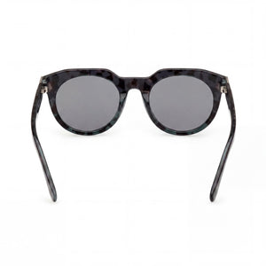 Guess GU00214 Round Sunglasses Unisex — interior view, Non-Polarized lens detail