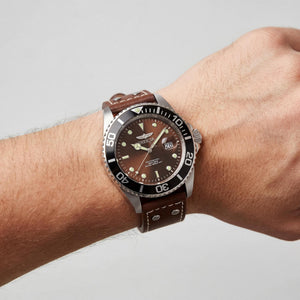 Invicta Pro Diver 22070 Unisex Watch — side view, Stainless Steel case 43mm