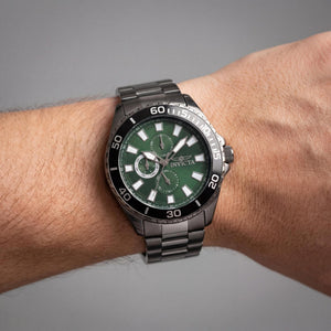 Invicta Pro Diver 29930 Men's Watch — side view, Stainless Steel case 46mm