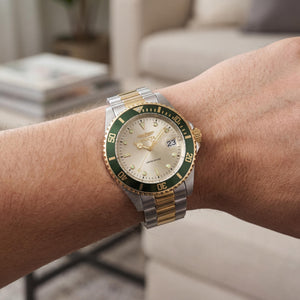 Invicta Pro Diver 47395 Men's Watch — face detail, Analog display