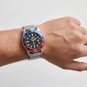 Invicta Pro Diver 48215 Unisex Watch — side view, Stainless Steel case 42mm