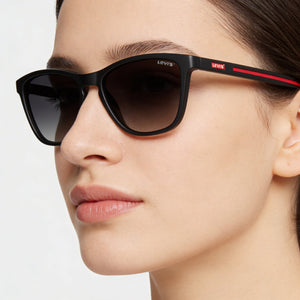 Levi's Modern Rectangle Sunglasses Women — side view, Non-Polarized Matt Black lens