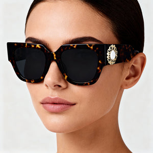 Moschino MOS153/S Square Sunglasses Women — side view, Grey lens
