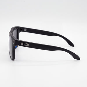 Oakley Holbrook Square Sunglasses Men — side view, Non-Polarized Prizm Black Iridium lens