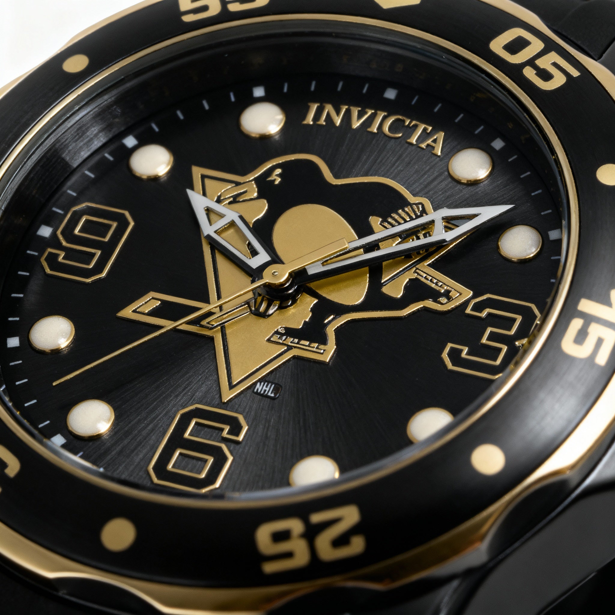 Invicta IN-42322-AMZUK Men's NHL Pittsburgh Penguins Blue & Silver-Tone Stainless Steel Quartz Water Resistant Watch 38mm