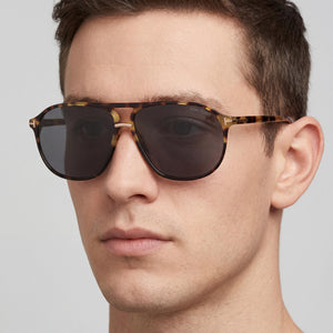 Tom Ford Classic Aviator Sunglasses Unisex — side view, Non-Polarized Smoke Dark Grey lens