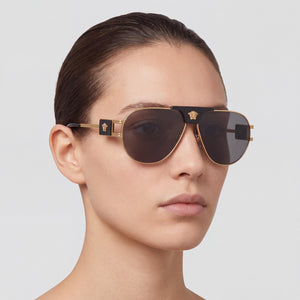 Versace VE2252 Aviator Sunglasses Unisex — interior view, Non-Polarized lens detail