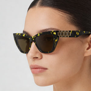 Victoria Beckham VB668S Cat Eye Sunglasses Women — side view, Non-Polarized Black Yellow Havana lens