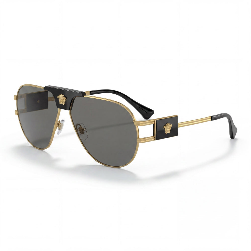 Gafas de sol unisex Versace contemporáneas con montura metálica, color dorado y negro, con lentes de espejo gris claro plateado de 63 mm y protección UV.