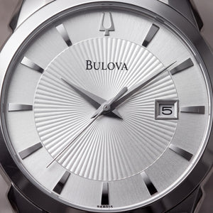 Bulova 96B015 Men's Watch — front view, Quartz movement 40mm