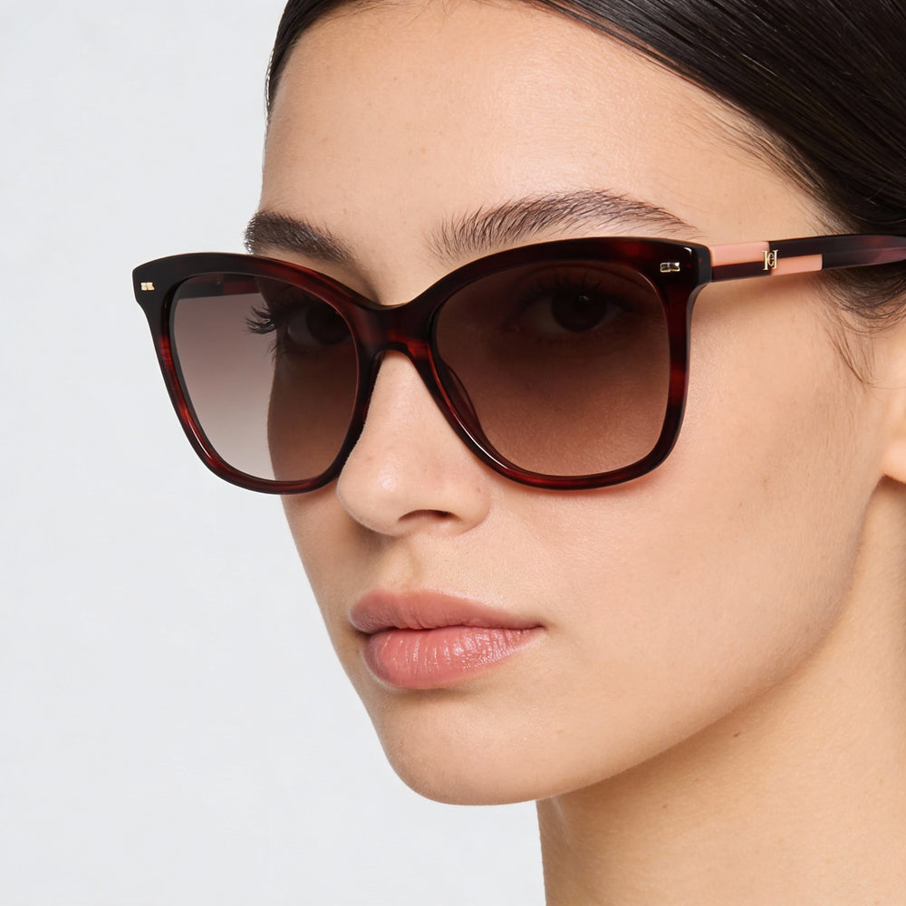 Carolina Herrera HER 0137/S Butterfly Sunglasses Women — side view, Non-Polarized Bordeaux lens