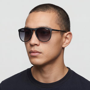Carrera Classic Aviator Sunglasses Unisex — interior view, Grey lens detail