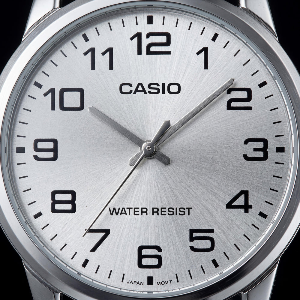 Casio Men's Watch — front view, Quartz movement 38mm