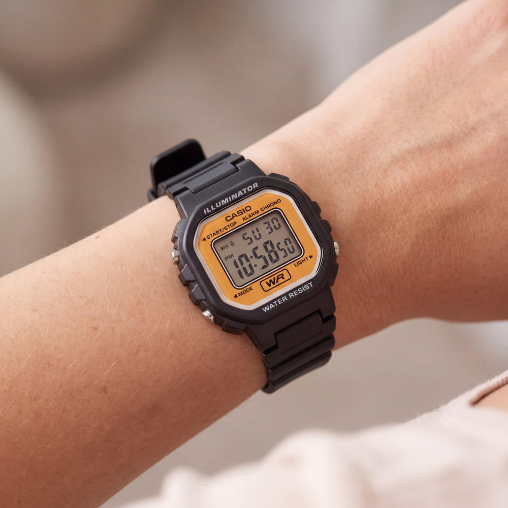 Casio LA-20WH-9A Women's Watch — side view, Digital case 34.5mm
