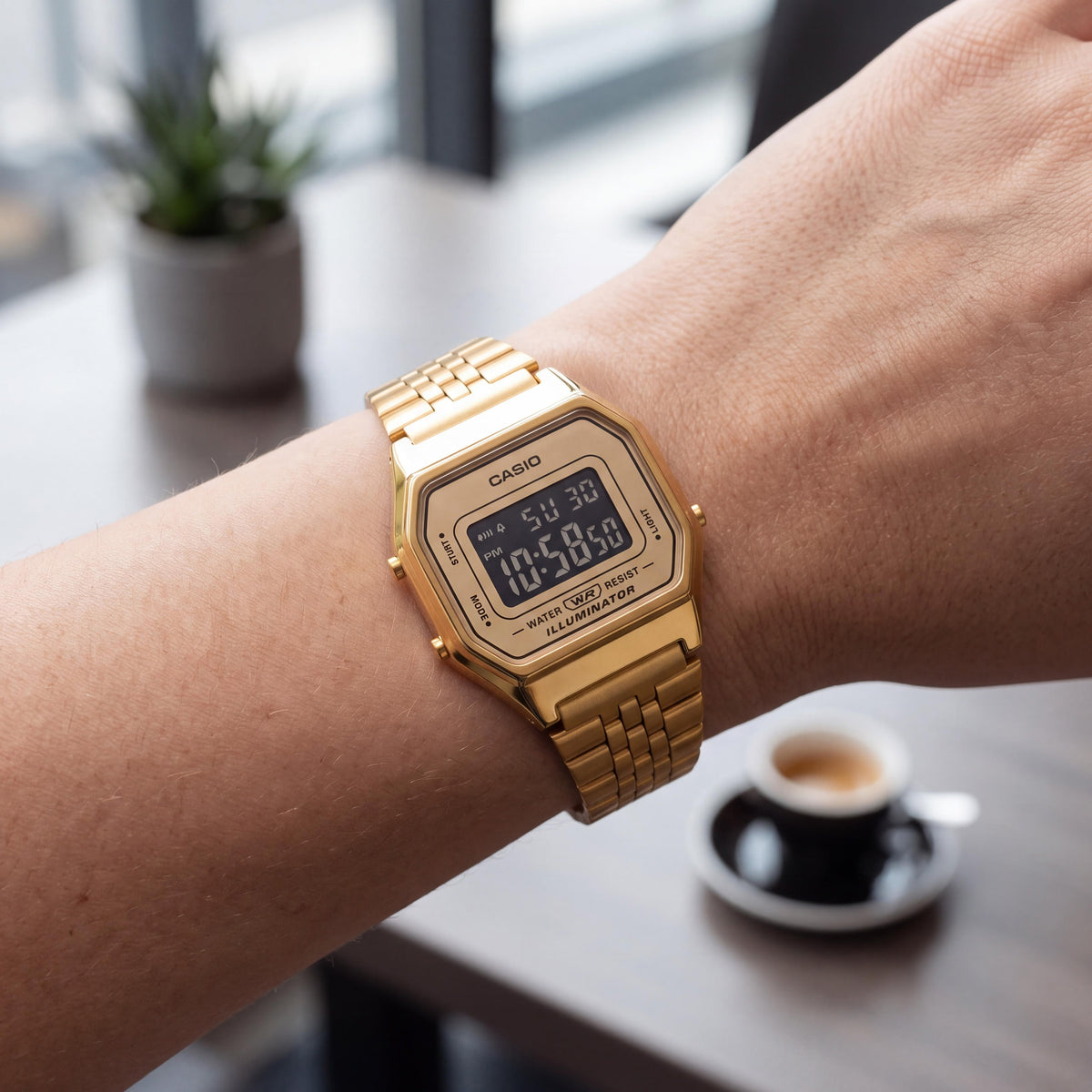 Casio LA+680WGA.9B Women's Gold Digital Watch, Photo 3