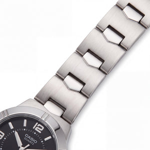 Casio LTP-1241D-1ADF Women's Watch — front view, Quartz movement 40mm