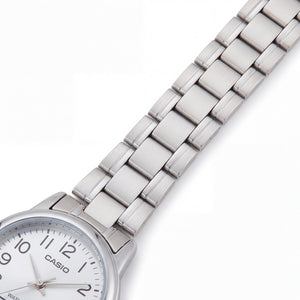 Casio LTP-V002D-2BUDF Watch for Women — front view, Quartz movement 31mm