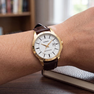 Casio LTP-V004GL Unisex Watch — side view, Stainless Steel case 40mm