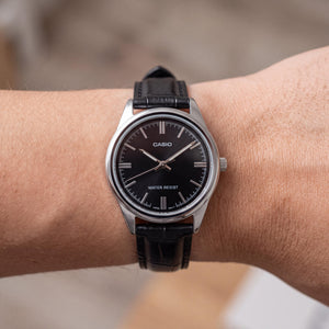 Casio LTP-V005L-1AUDF Unisex Watch — side view, Stainless Steel case 28mm