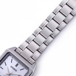 Casio LTP-V007D-2E Women's Watch — front view, Quartz movement 40mm
