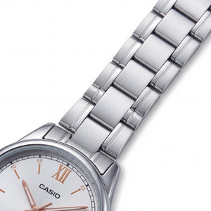 Casio Ltpv005D-7B2 Women's Watch — front view, Quartz movement 28mm