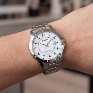 Casio MTP-V004D-7B Men's Watch — side view, Stainless Steel case 41.5mm