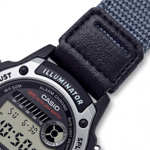 Casio W-220HF-8AVDF Unisex Watch — side view, Resin case 40mm