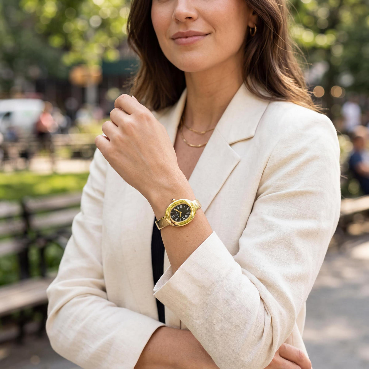 Reloj de cuarzo para mujer Anora CV4335 de Christian Van Sant con caja y pulsera de acero inoxidable negro y resistente al agua hasta 30 m., Photo 5