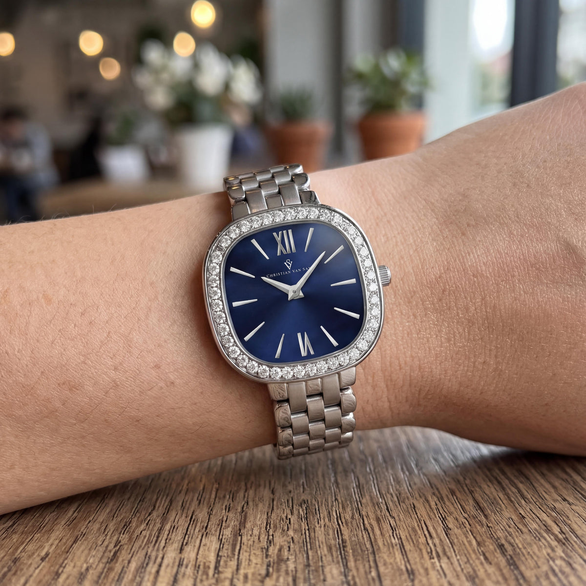 Reloj de cuarzo Christian Van Sant CV1264 de acero inoxidable plateado con esfera azul para mujer, Photo 4