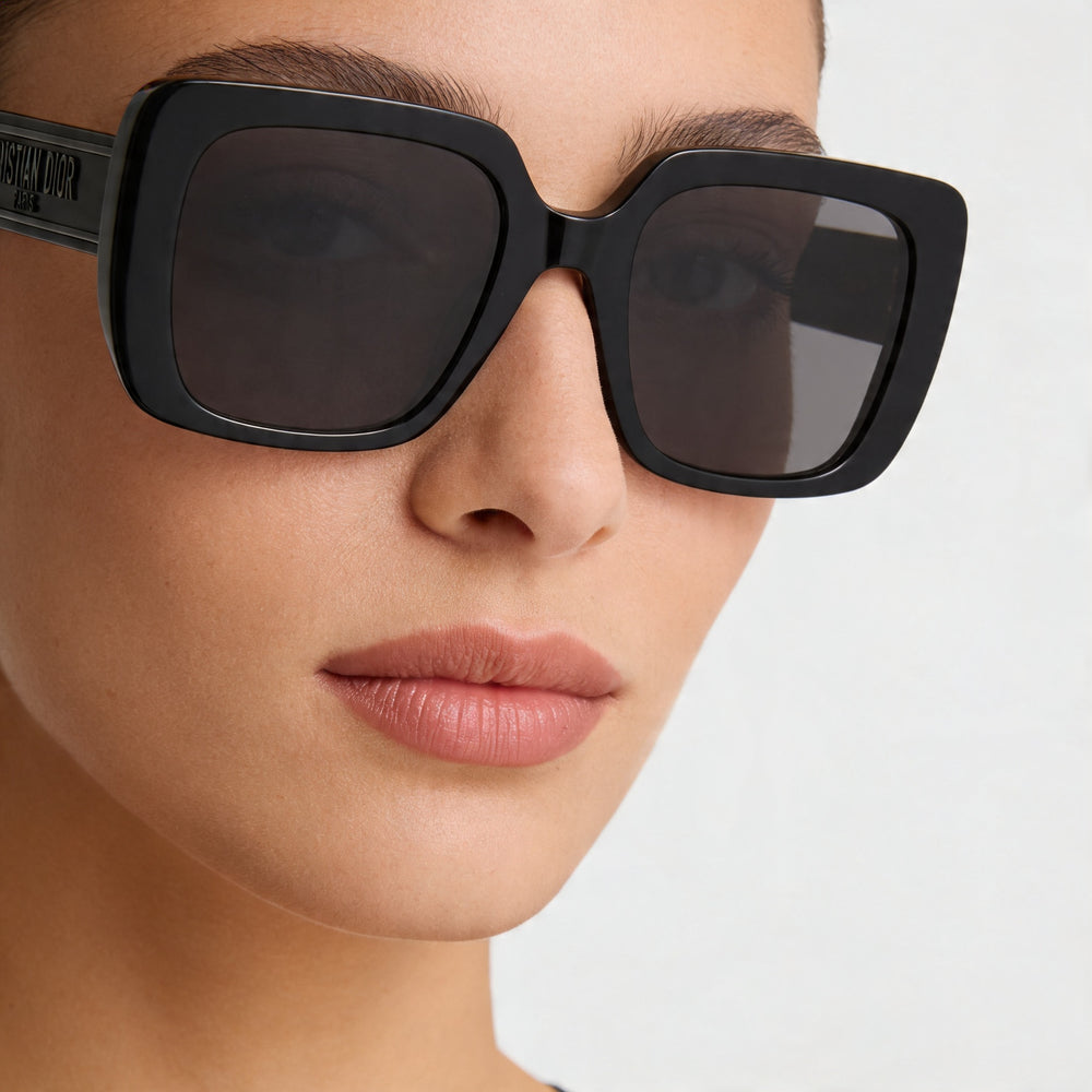 Dior WILDIOR S3U Square Sunglasses Women — side view, Non-Polarized Grey lens