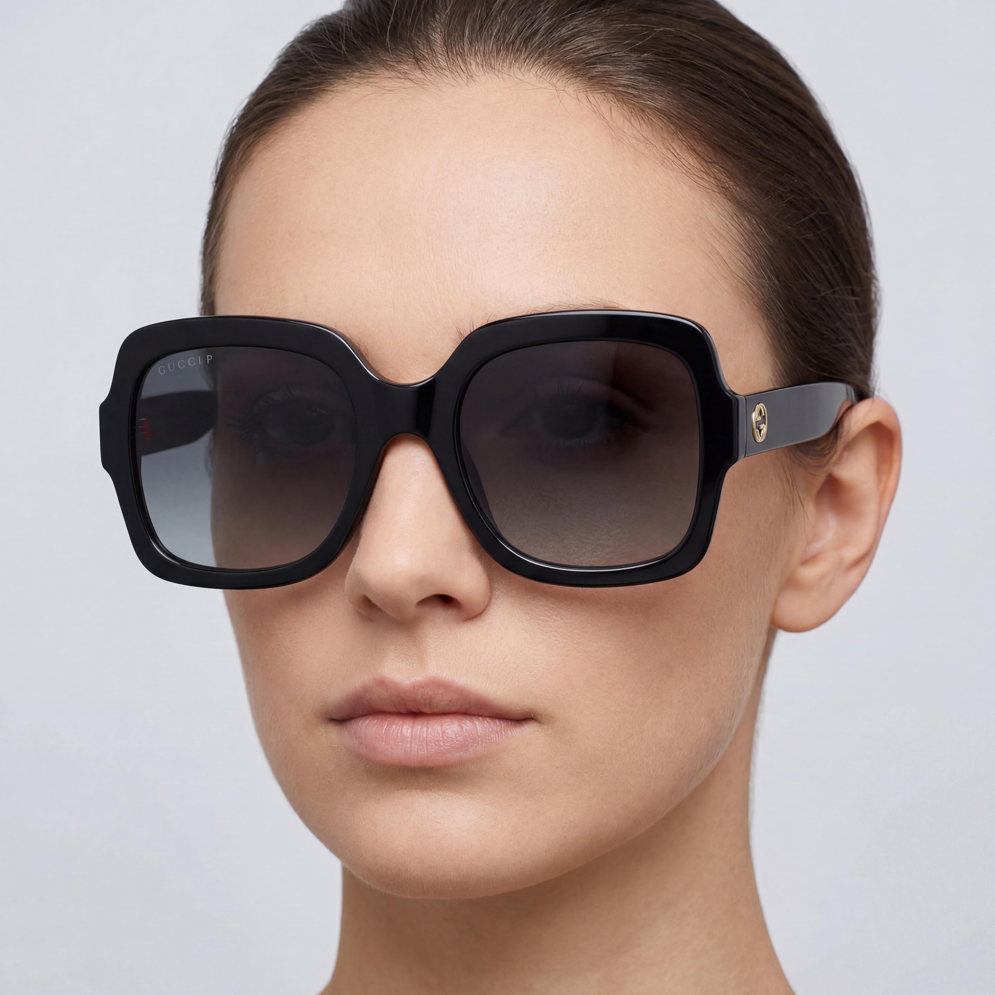 Gafas de sol Gucci Gg1337s 002 para mujer, con logotipo dorado en negro, lentes degradadas grises, 54 mm, protección UV, Photo 5