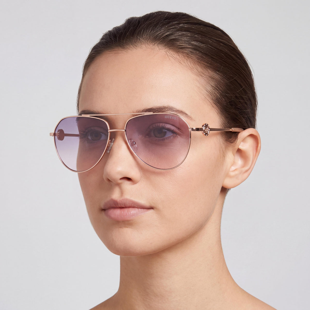 Gafas de sol tipo aviador para mujer Guess en oro rosa, 62 mm, Photo 4