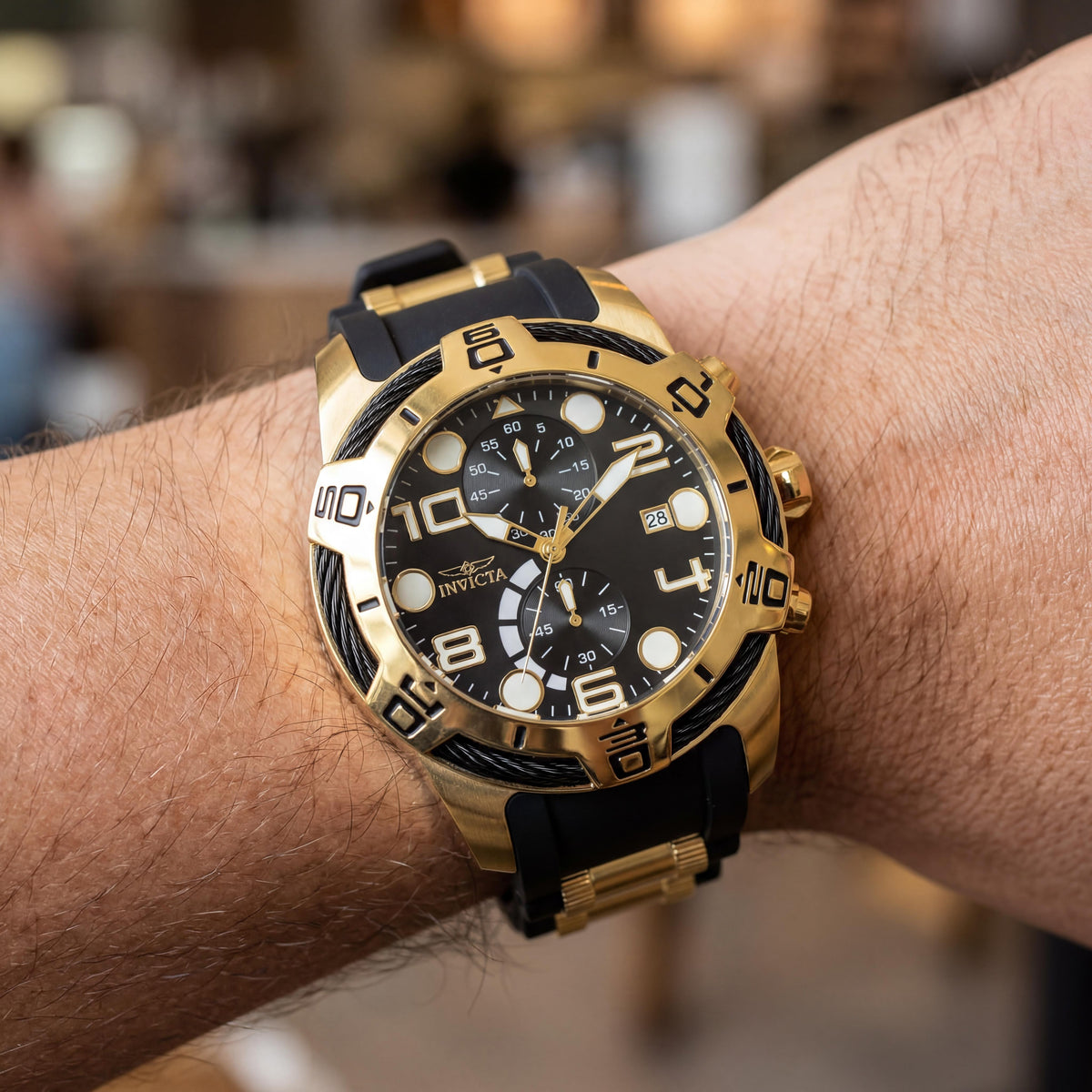 Invicta Reloj de Hombre Bolt Cronógrafo Cuarzo Caja de 50mm Chapada en Oro Amarillo Esfera Negra Correa de Dos Tonos, Photo 3