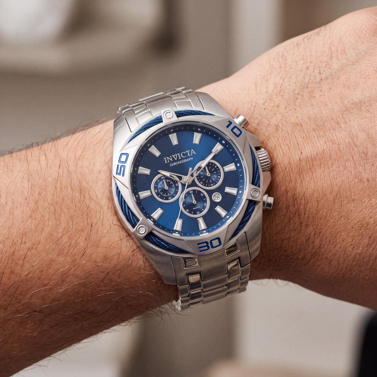 Reloj cronógrafo Invicta Bolt de cuarzo de acero inoxidable plateado con esfera azul para hombre de 50 mm, Photo 3