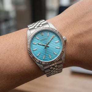 Invicta 69173 Unisex Watch — face detail, Analog display