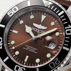 Invicta Pro Diver 22070 Unisex Watch — front view, Quartz movement 43mm