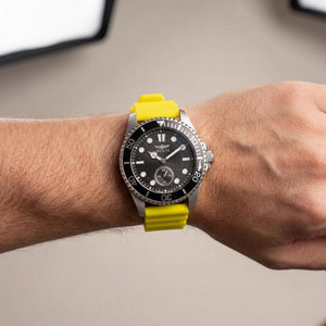 Invicta Pro Diver 49339 Unisex Watch — side view, Stainless Steel case 43mm