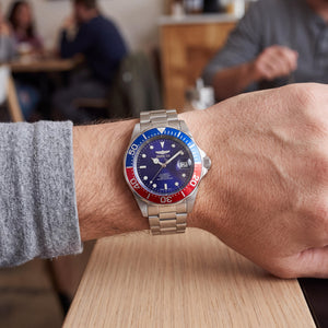 Invicta Pro Diver 5053 Men's Watch — side view, Stainless Steel case 40mm