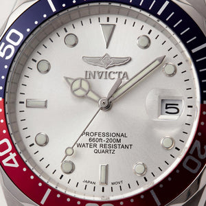 Invicta Pro Diver 8933 Men's Watch — front view, Quartz movement 41mm