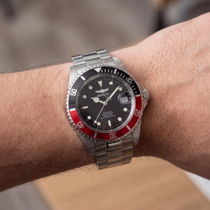 Invicta Pro Diver 9403OBXL Men's Watch — side view, Stainless Steel case 43mm