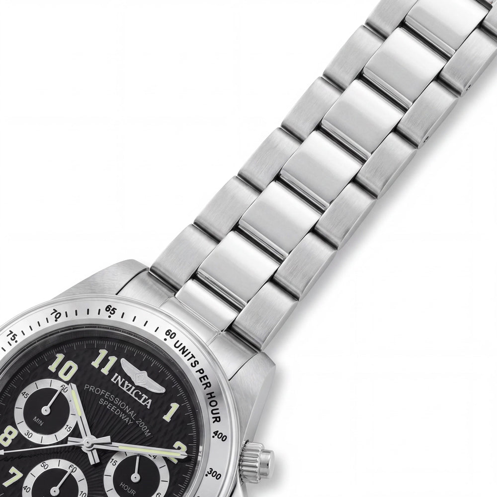 Invicta Speedway 17025 Men's Watch — front view, Quartz movement 40mm