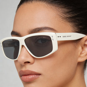 Isabel Marant Im 0106/s Rectangle Sunglasses Women — side view, Non-Polarized Ivory lens