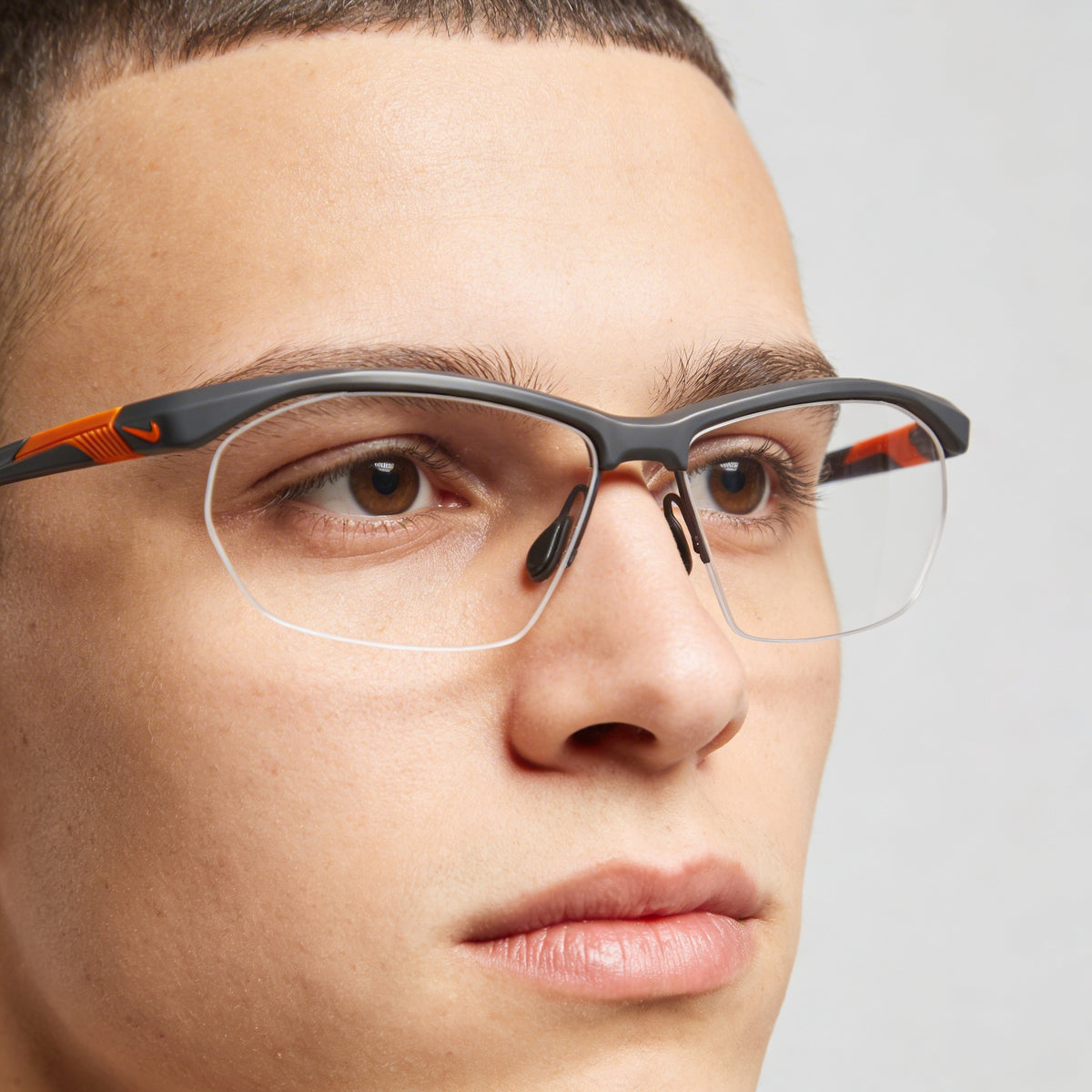 Gafas graduadas rectangulares unisex Nike 7401 gris oscuro mate, Photo 3