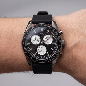 Oceanaut Modern Men's Watch — side view, Plastic case 40mm