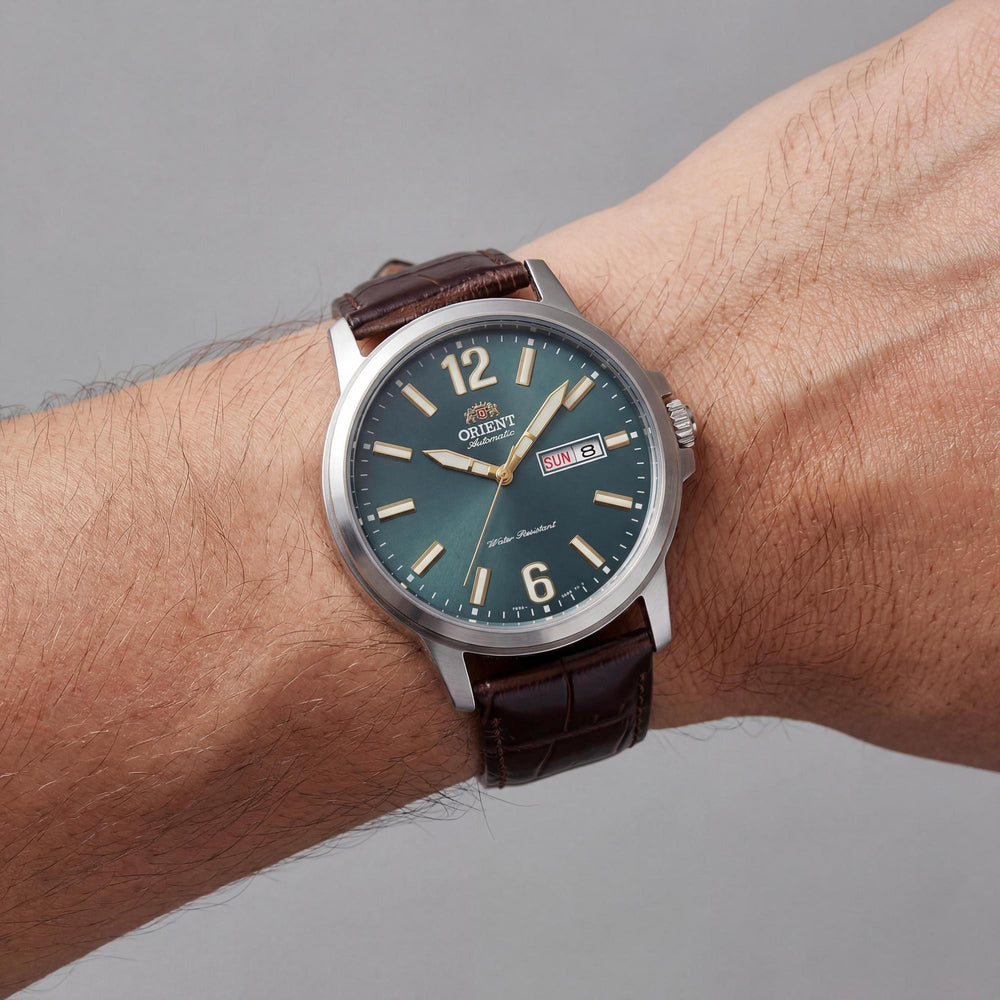 Orient Casual Men's Watch — side view, Stainless Steel case 42mm