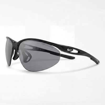 Nike NIKE AERIAL DZ7352 Gafas de sol unisex envolventes negras, gris oscuro, aleación de acero, sin polarizar, protección UV, 69 mm